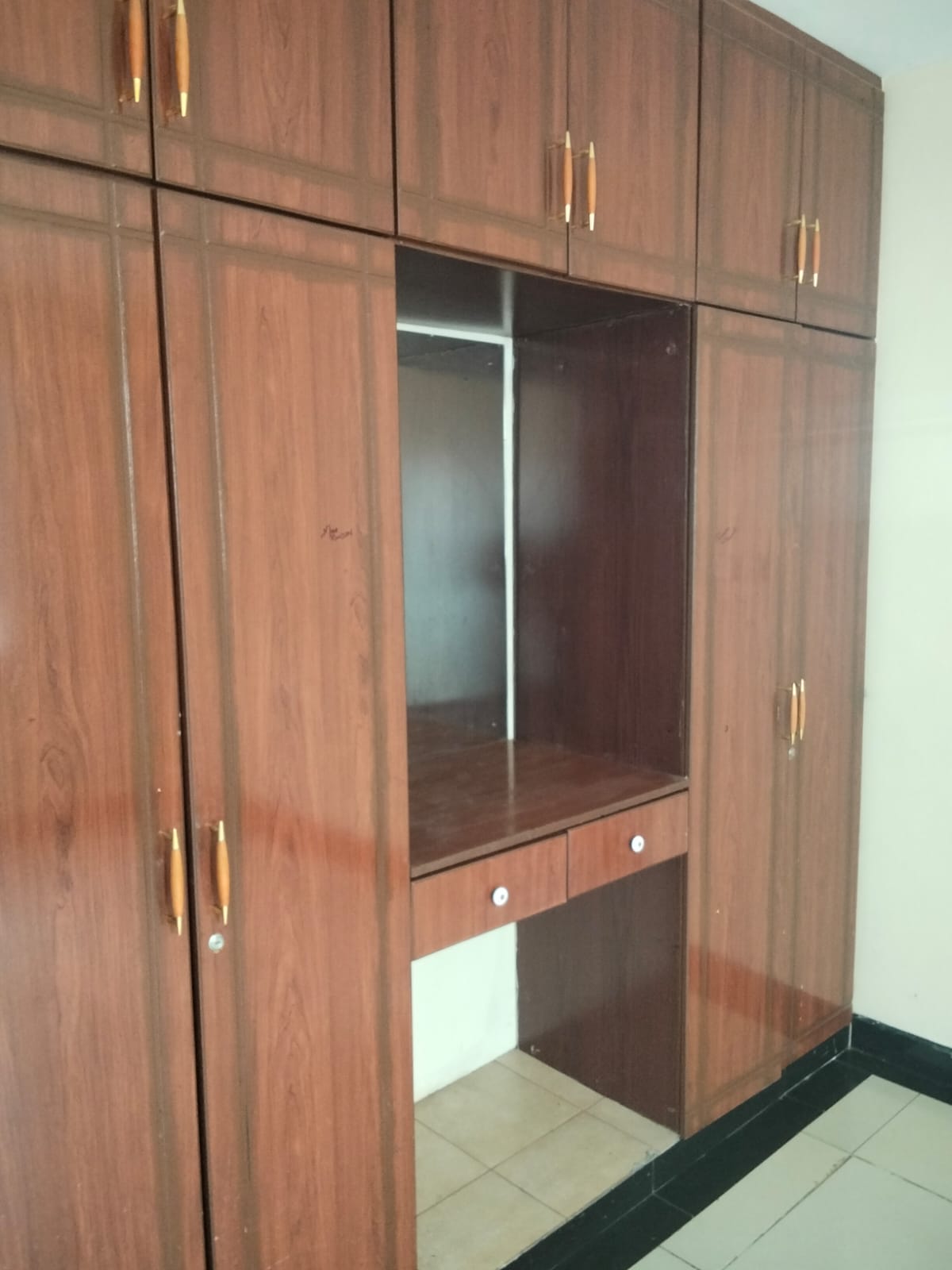 Exclusive 3 Bedrooms low-density living with only six premium units - Image 5