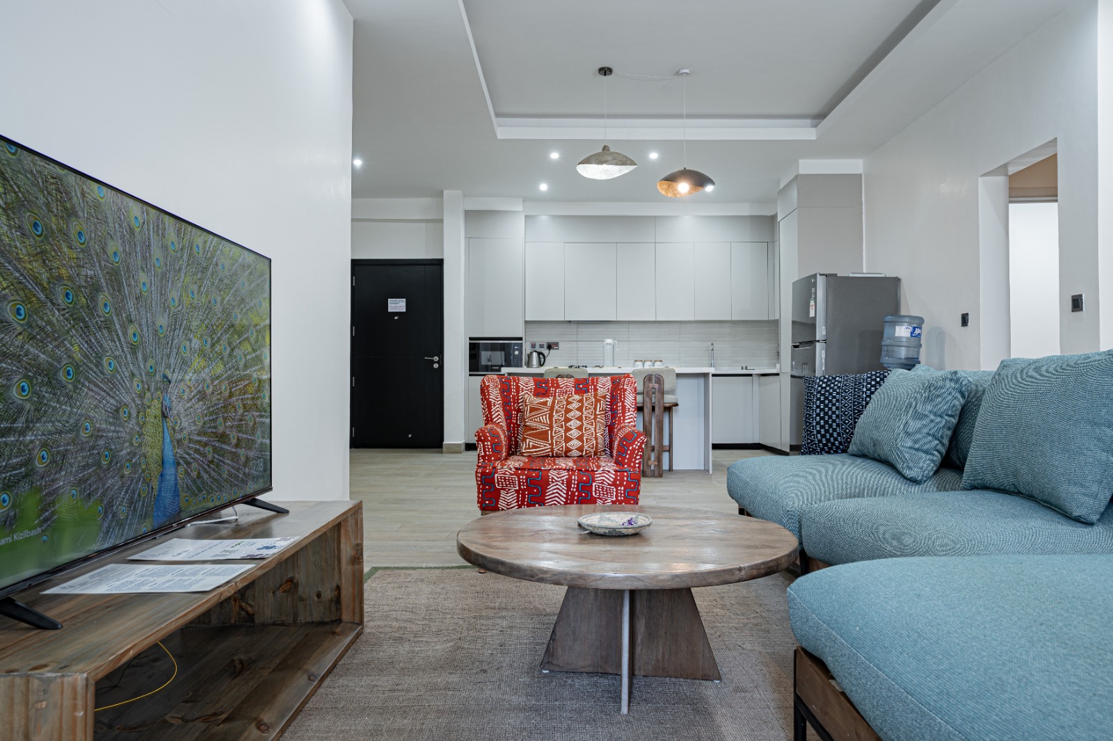 Fully Furnished Spacious all ensuite 3 bedrooms designed for comfort and elegance - Image 2