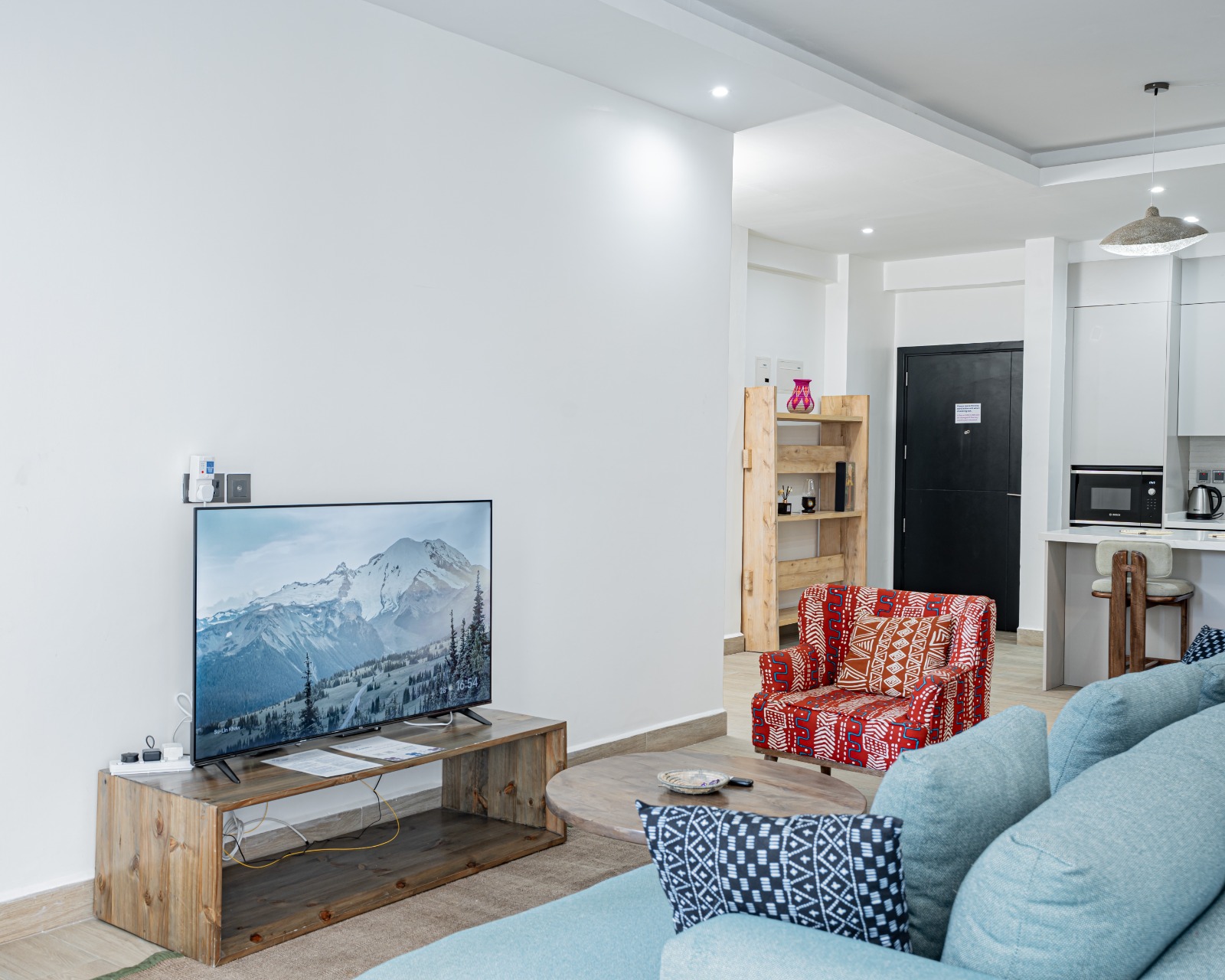 Fully Furnished Spacious all ensuite 3 bedrooms designed for comfort and elegance - Image 5