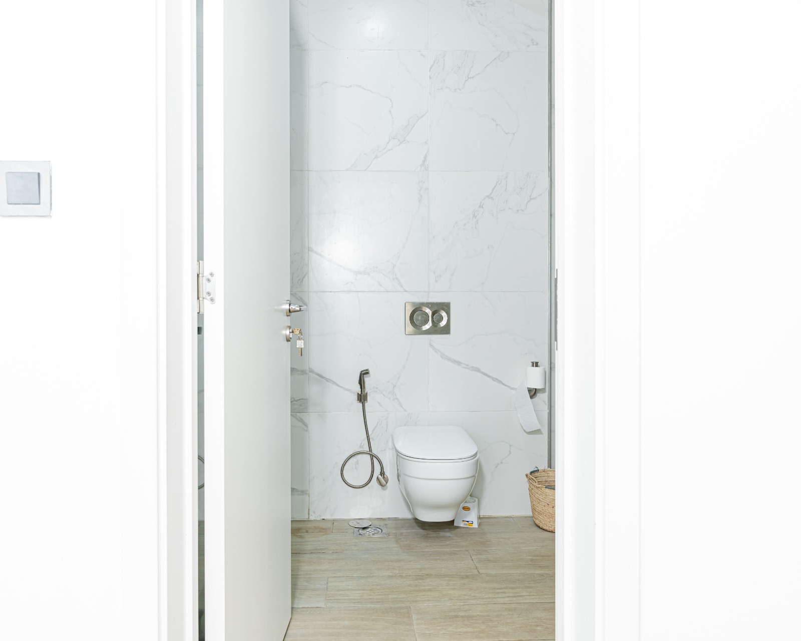 Fully Furnished Spacious all ensuite 3 bedrooms designed for comfort and elegance - Image 22