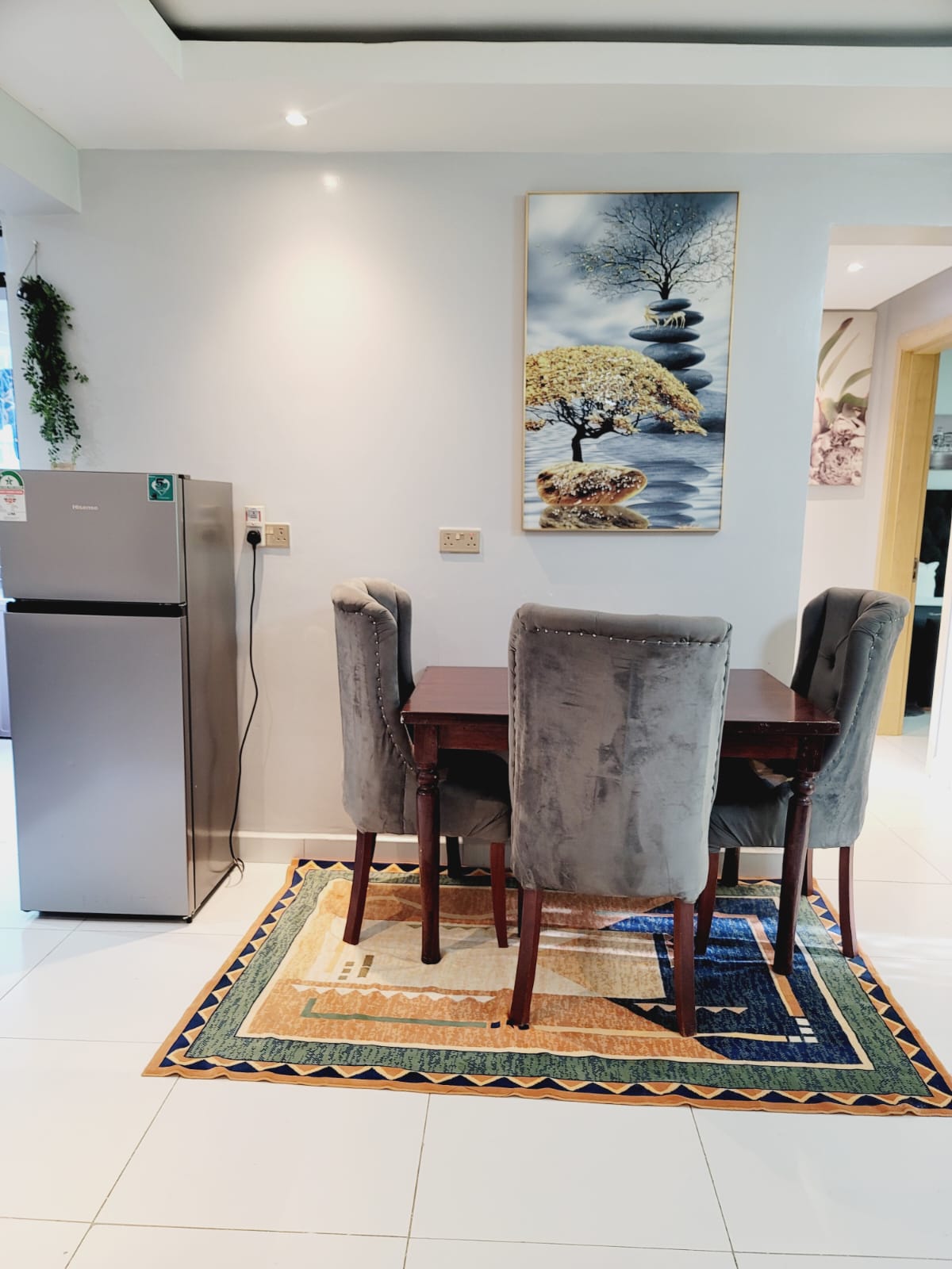 Elegant 2-Bedroom + SQ Airbnb in Prime Parklands Location - Image 2