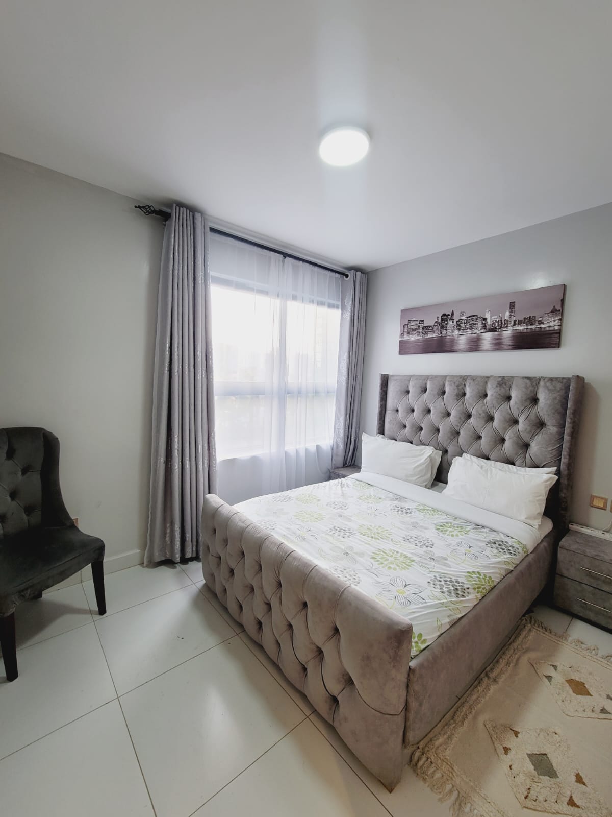 Elegant 2-Bedroom + SQ Airbnb in Prime Parklands Location - Image 16