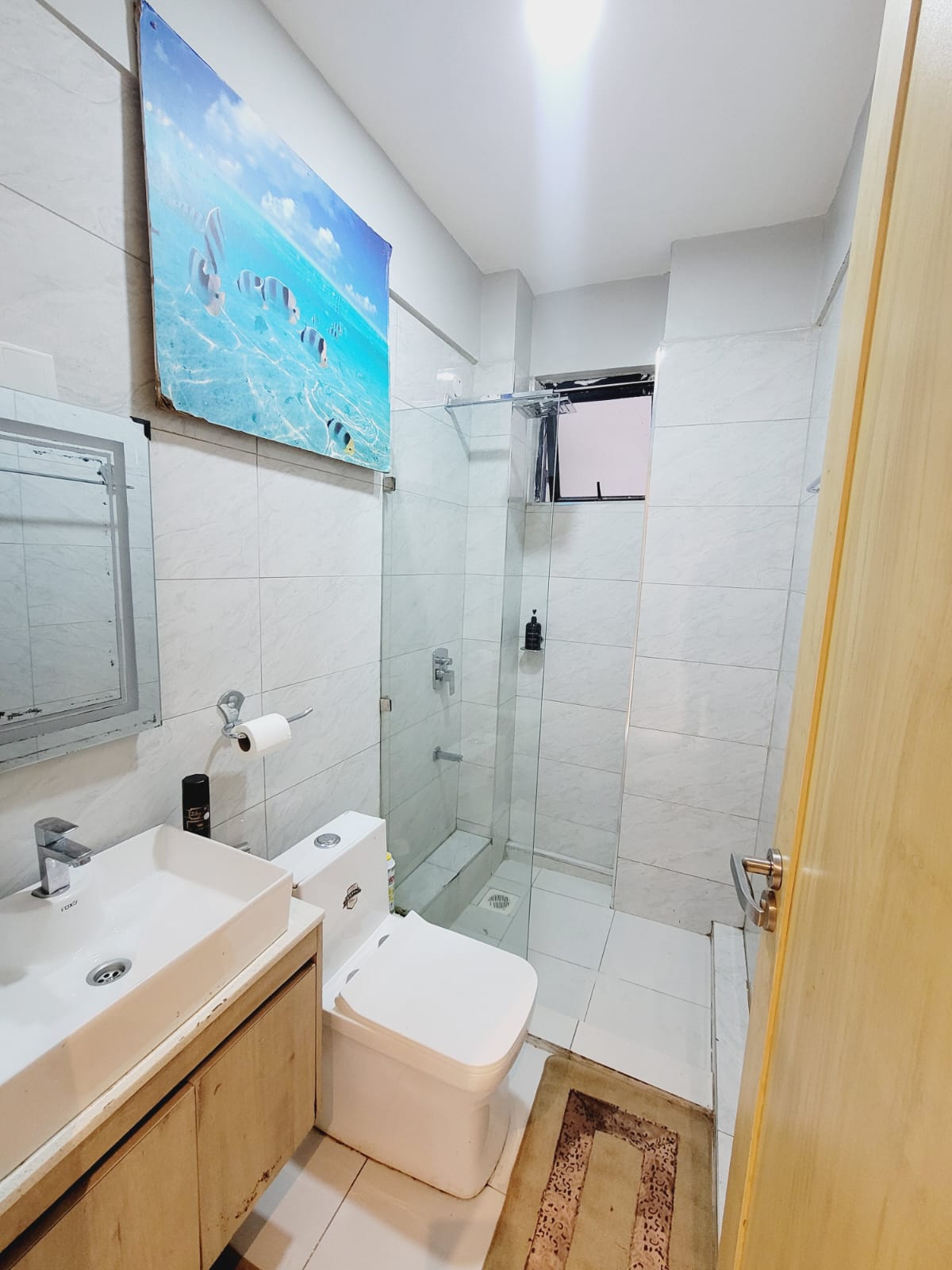 Elegant 2-Bedroom + SQ Airbnb in Prime Parklands Location - Image 19