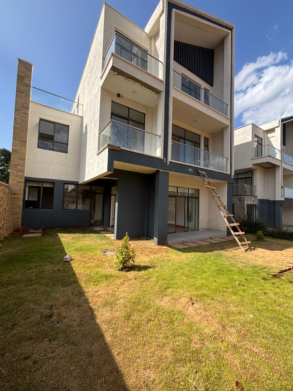 Modern family homes 4 Bedrooms Townhouse with premium finishes spacious layouts serene environment