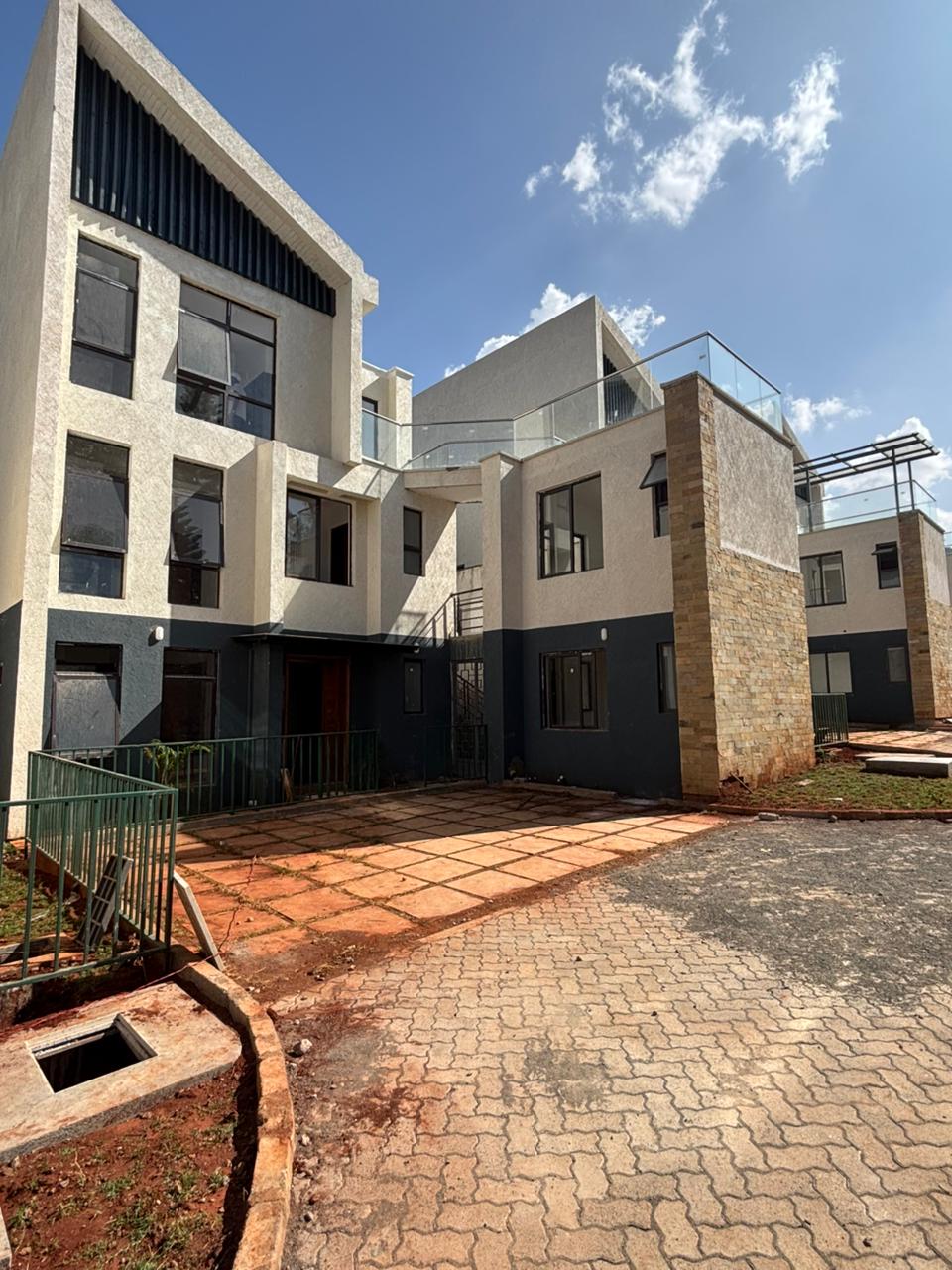 Modern family homes 4 Bedrooms Townhouse with premium finishes spacious layouts serene environment - Image 13