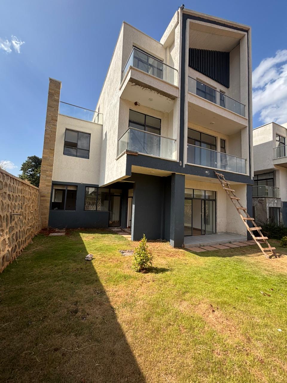 Modern family homes 4 Bedrooms Townhouse with premium finishes spacious layouts serene environment - Image 15