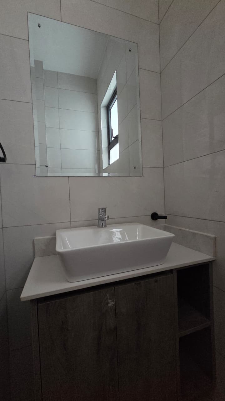 Spacious 2 Bedroom Home Offering Style Convenience And Security - Image 17