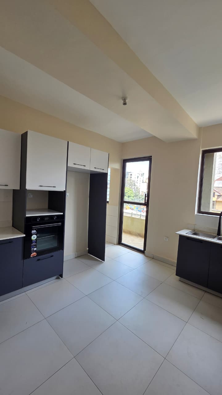 Luxury 5 Bedroom Parklands Duplex With Stunning Views - Image 5