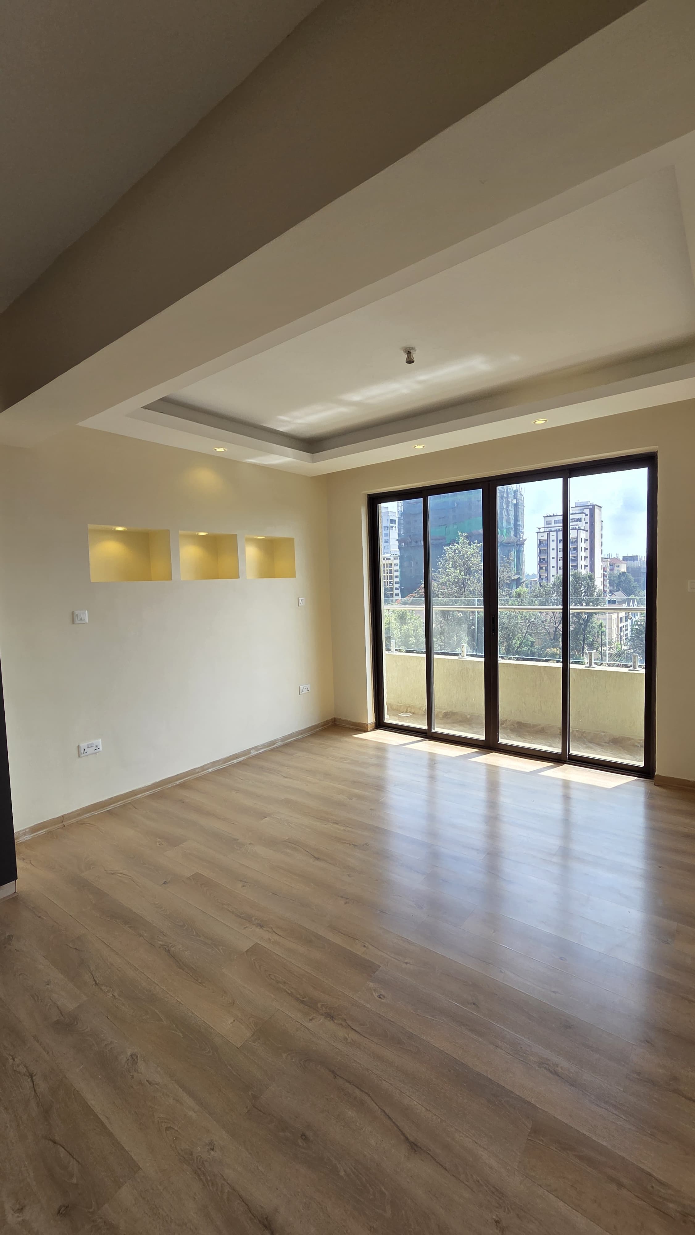 Luxury 5 Bedroom Parklands Duplex With Stunning Views - Image 8