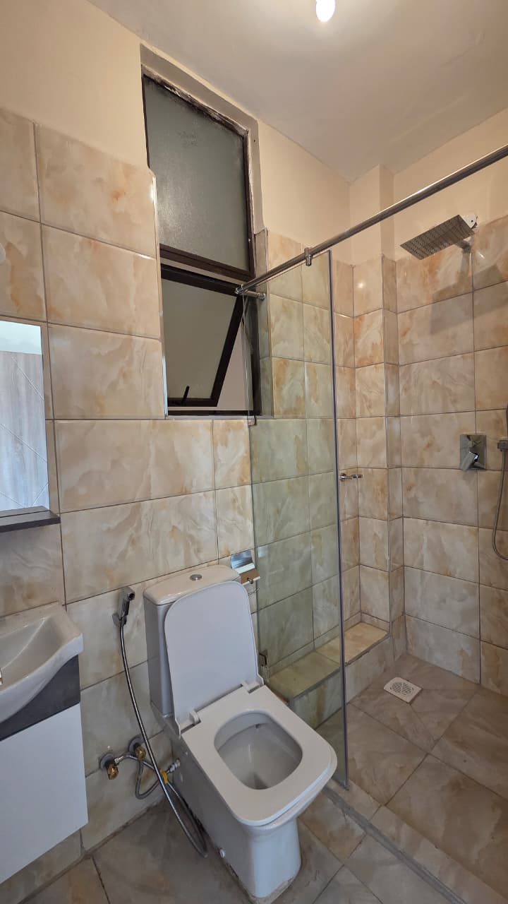 Luxury 5 Bedroom Parklands Duplex With Stunning Views - Image 18