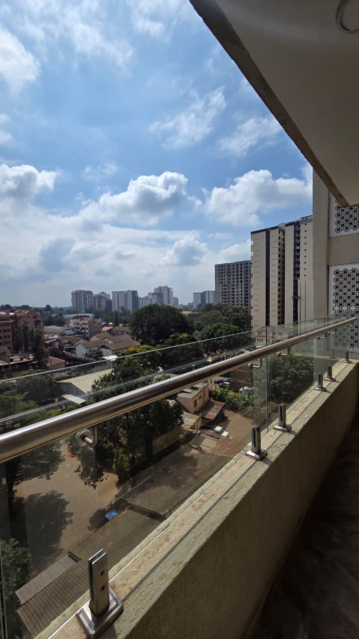 Luxury 5 Bedroom Parklands Duplex With Stunning Views - Image 31
