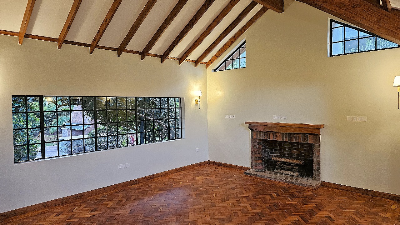 Stunning 4 Bedroom Family Residence Near Valley Arcade Shopping Centre  - Image 11