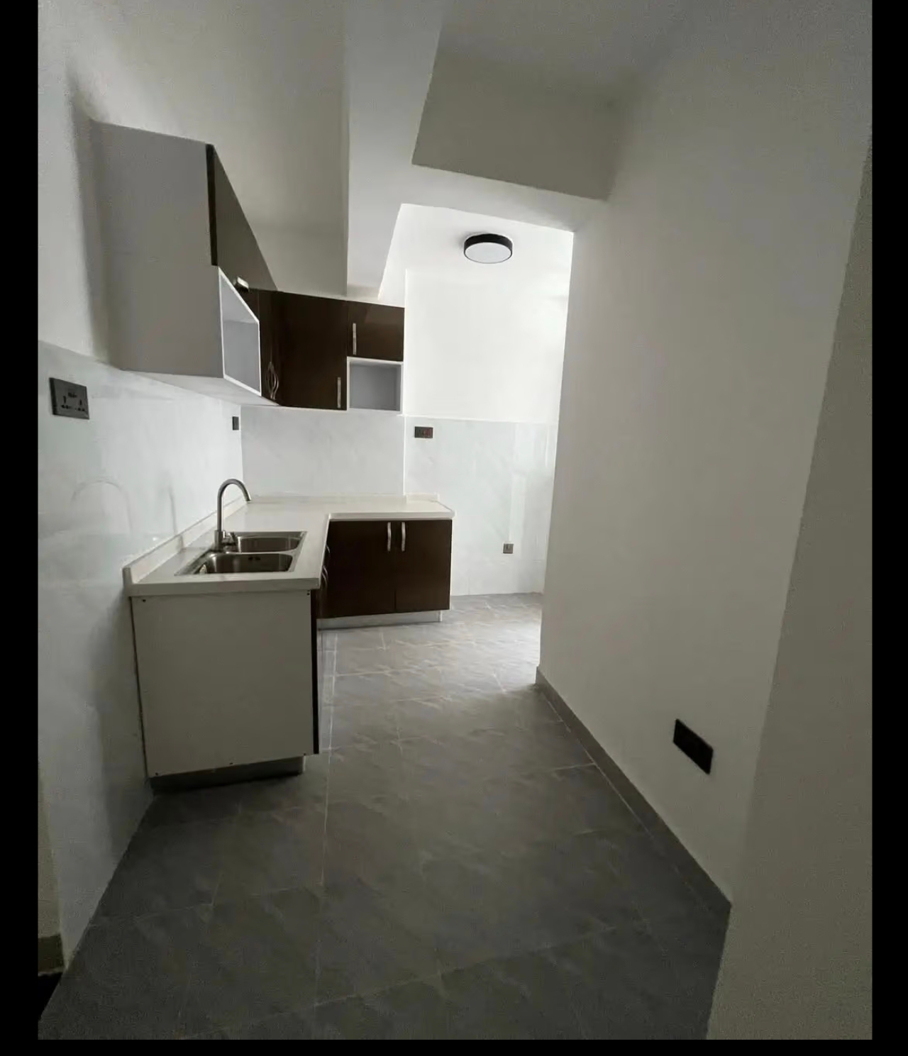 Secure 3 Bedrooms Modern Family Residence With Servant Quarter And Premium Lifestyle  - Image 6