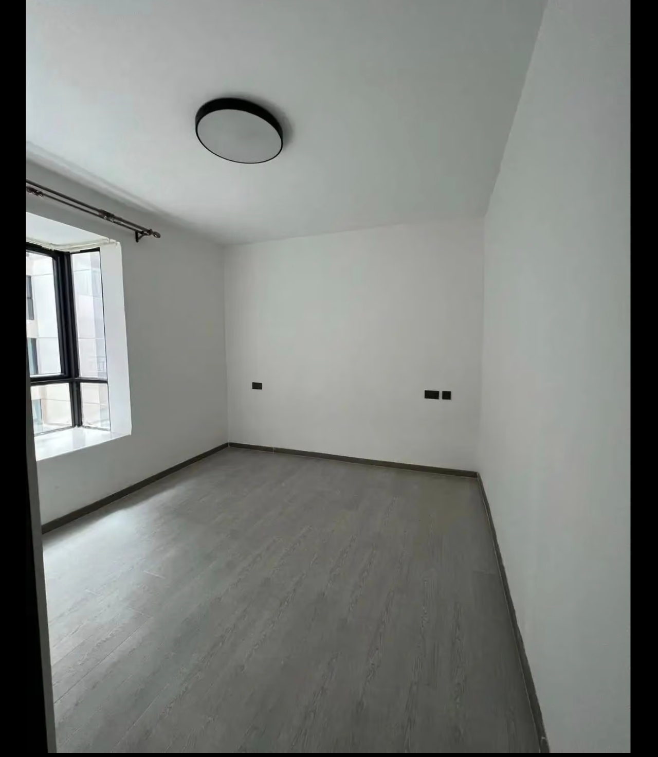 Secure 3 Bedrooms Modern Family Residence With Servant Quarter And Premium Lifestyle  - Image 11