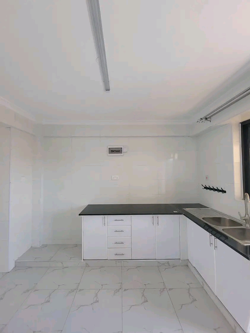 NAKURU 2 BEDROOM HOUSE FOR RENT  - Image 3