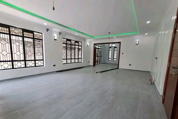 KISUMU 4 BEDROOM HOUSE FOR RENT  - Image 3