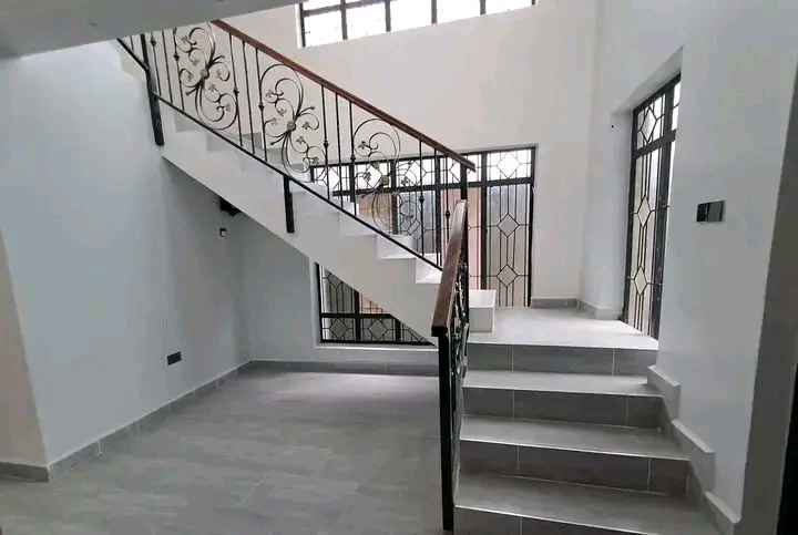 KISUMU 4 BEDROOM HOUSE FOR RENT  - Image 8