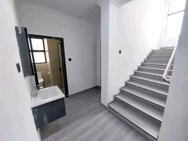 Kiambu 5 bedroom door house for rent  - Image 9