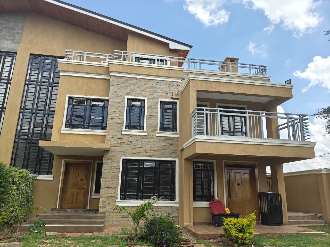 Ridge's 5-Bed Townhouse Oasis | Nairobi Living