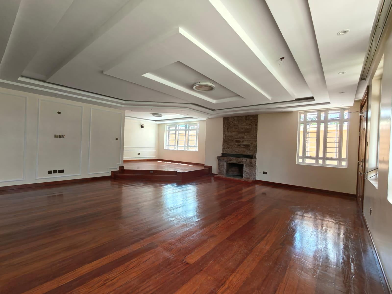 Ridge's 5-Bed Townhouse Oasis | Nairobi Living - Image 2