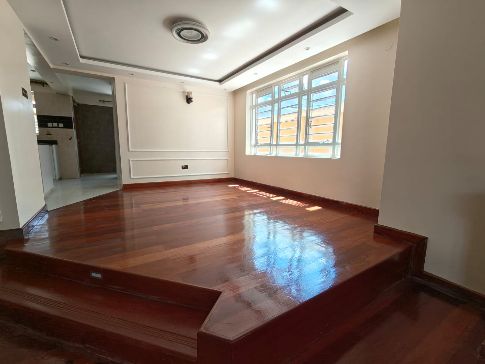 Ridge's 5-Bed Townhouse Oasis | Nairobi Living - Image 3