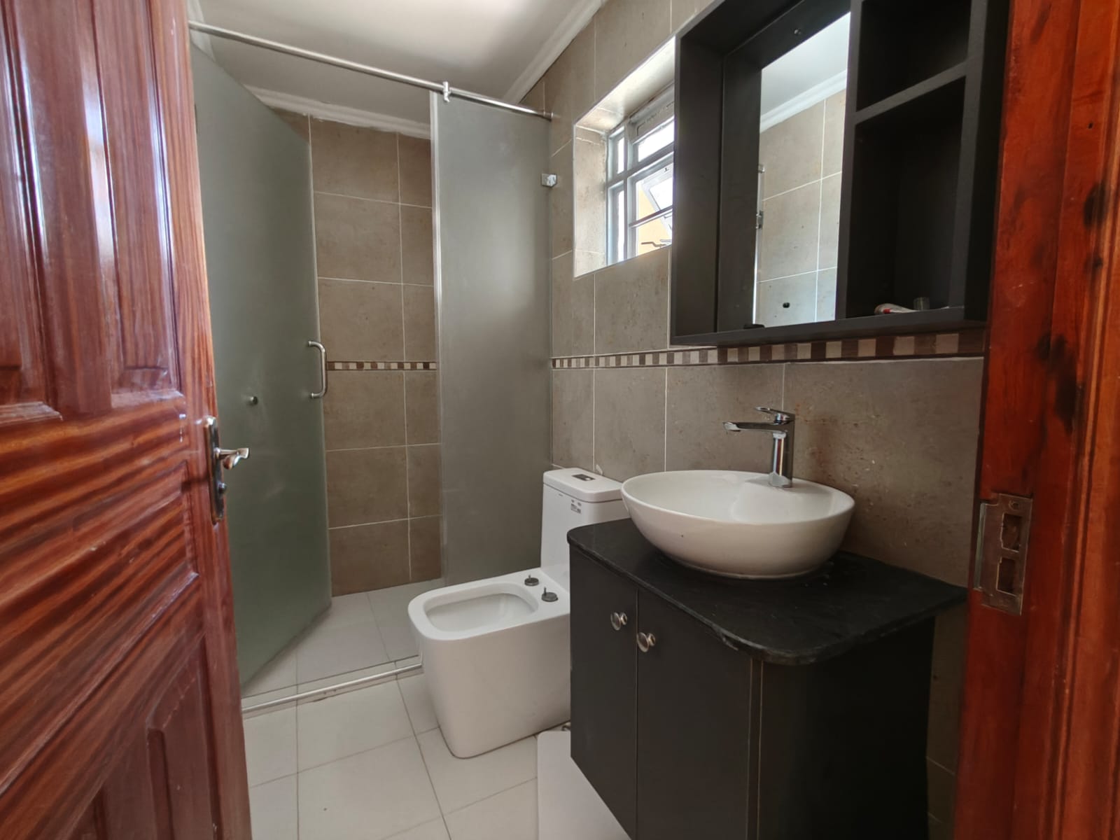 Ridge's 5-Bed Townhouse Oasis | Nairobi Living - Image 6