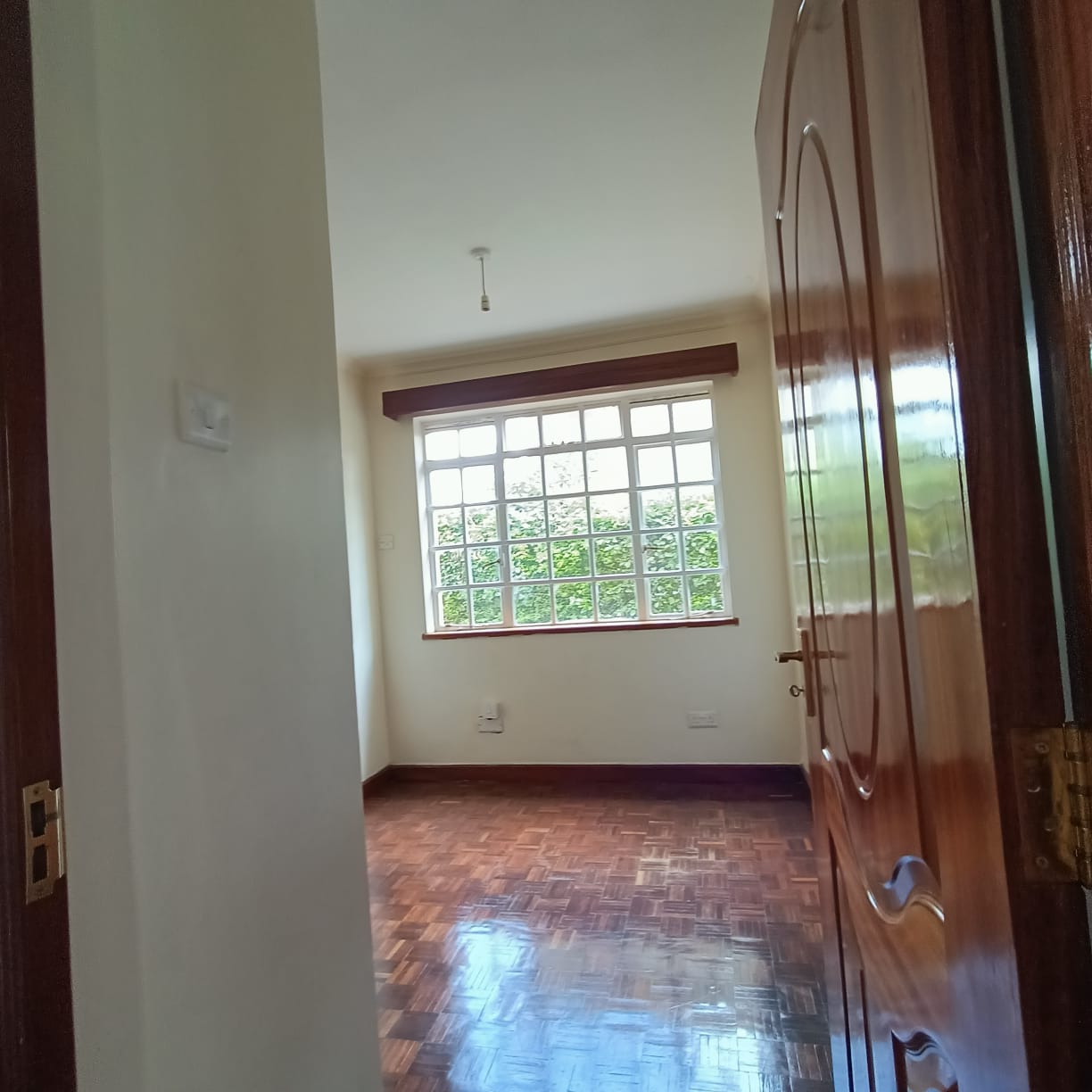 4BR ALL-ENSUITE HOUSE + DSQ | RUNDA (PARADISE LOST ROAD) - Image 10