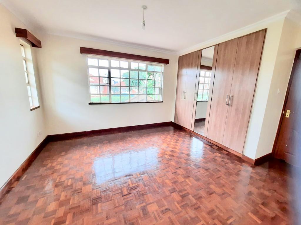 4BR ALL-ENSUITE HOUSE + DSQ | RUNDA (PARADISE LOST ROAD) - Image 15