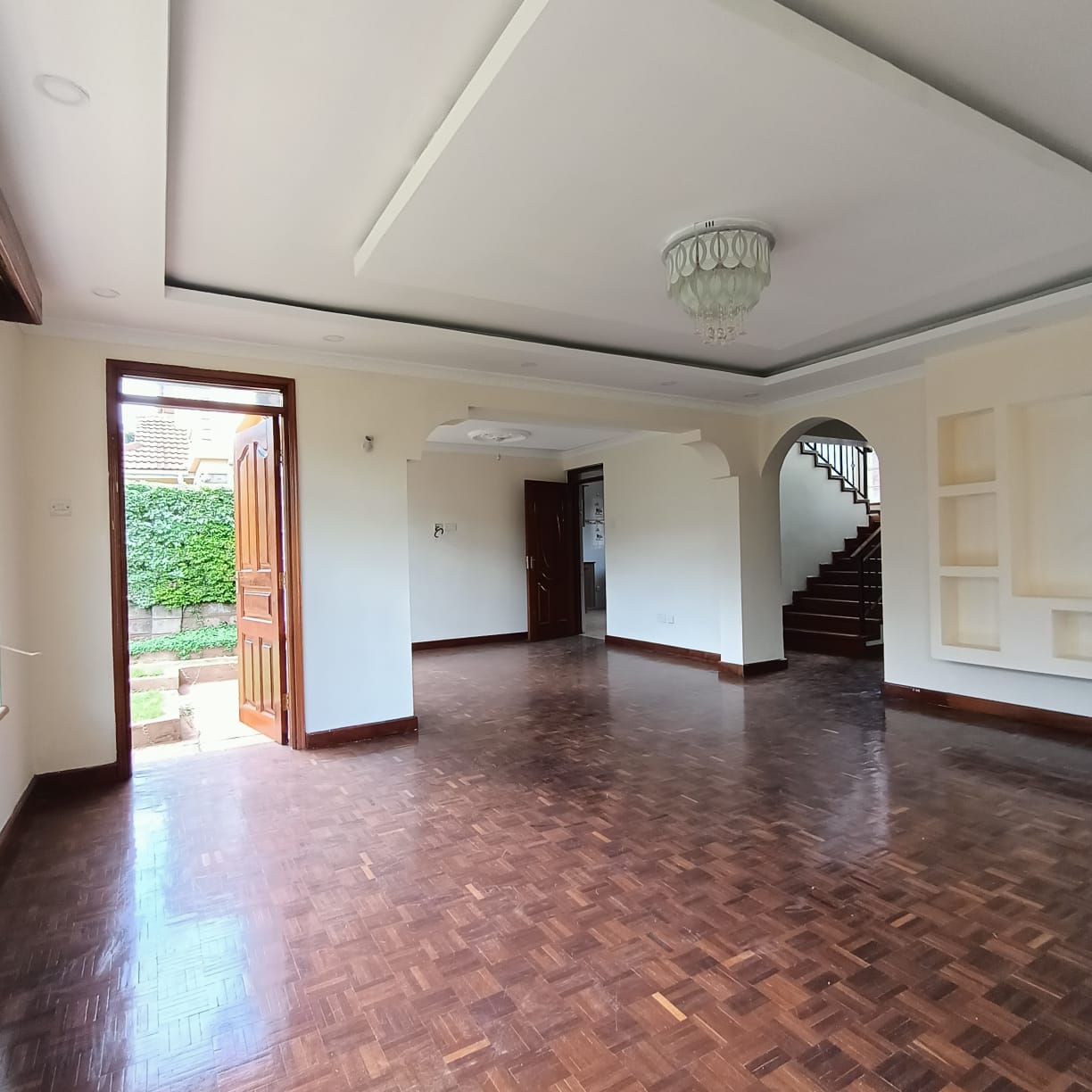 4BR ALL-ENSUITE HOUSE + DSQ | RUNDA (PARADISE LOST ROAD) - Image 16
