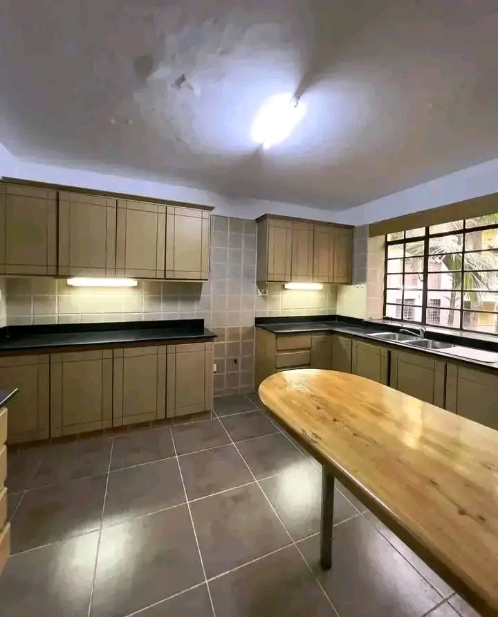 Nairobi West spacious two bedroom  - Image 3