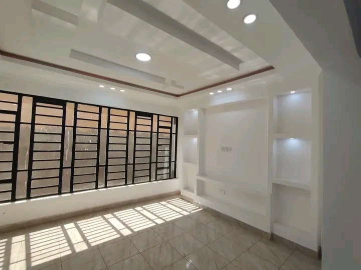 Modern three bedrooms house 🏠 to let in garden estate  - Image 2