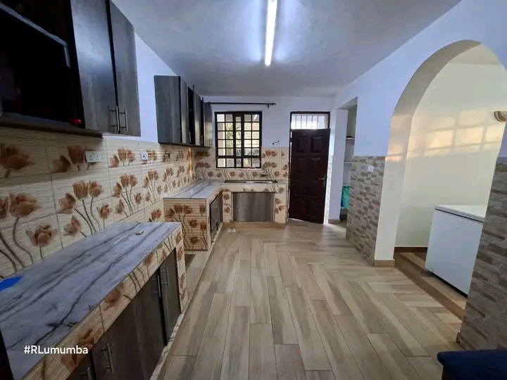 Spacious three bedrooms house to let in kamakis - Image 5